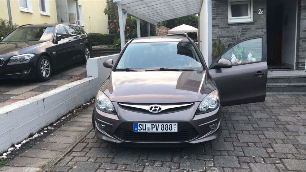 i30
