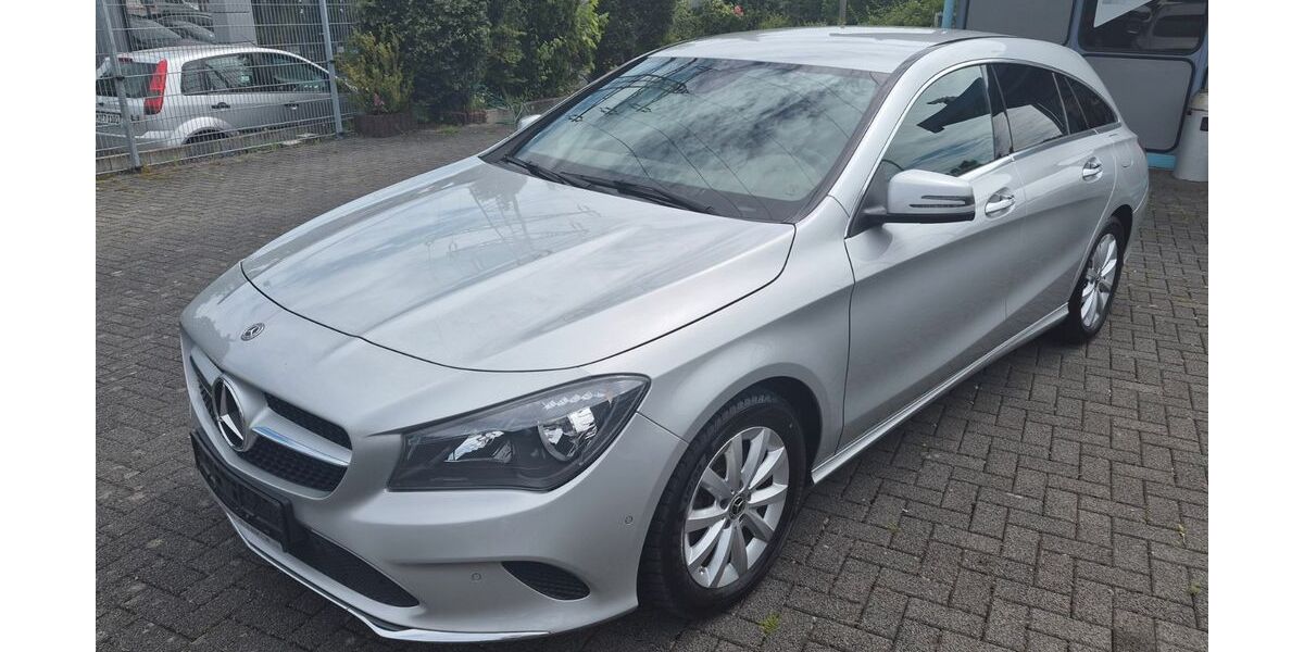 Mercedes-Benz CLA Shooting Brake 89.000 km 15.900 &euro; Wesseling 50389