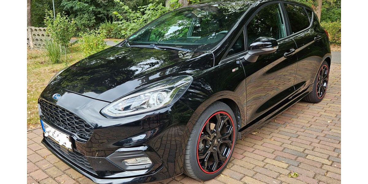 Ford Fiesta 61.000 km 14.500 &euro; Hohenmölsen 06679