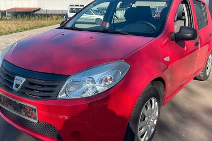 Dacia Sandero 67.738 km 2.900 € Trier 54294