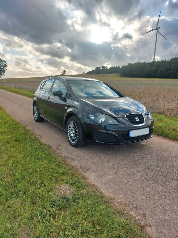 Seat Leon 122.000 km 6.799 € Wawern 54612