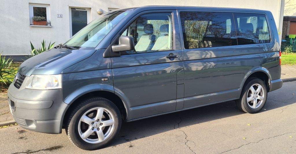 VW T5 Transporter 275.000 km 12.000 &euro; Düsseldorf 40474