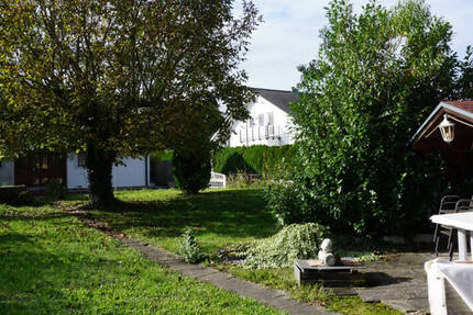 Baugrundstück in ruhigem, gewachsenem Wohngebiet zimmer