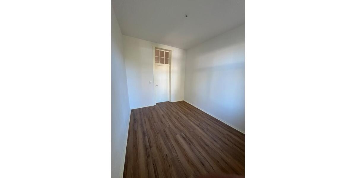 Erdgeschoßwohnung Güstrow - 4 Zimmer, 112 m&sup2;, 1.000&euro; | Angebot:26406513