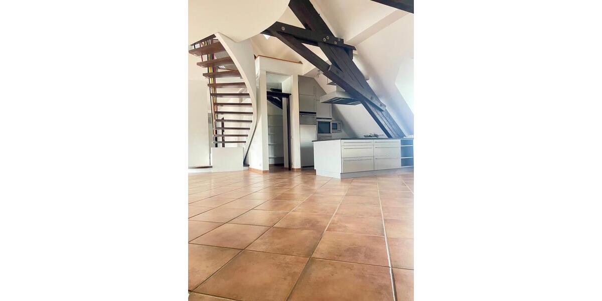 Etagenwohnung Regensburg Kumpfmühl - 4.5 Zimmer, 264 m&sup2;, 3.500&euro; | Angebot:26589423