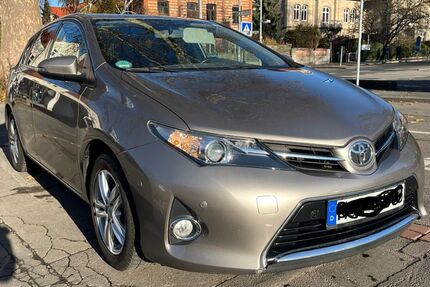 Toyota Auris 130.000 km 8.800 &euro; Göttingen 37073