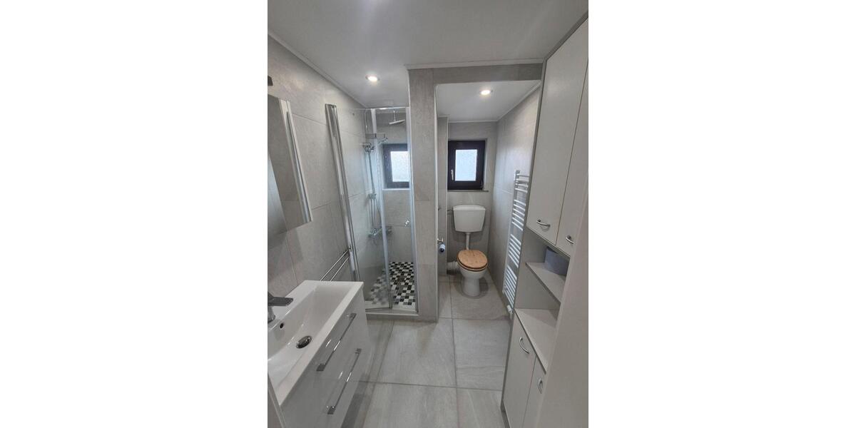 Etagenwohnung Varel - 4 Zimmer, 80 m&sup2;, 1.000&euro; | Angebot:25430096