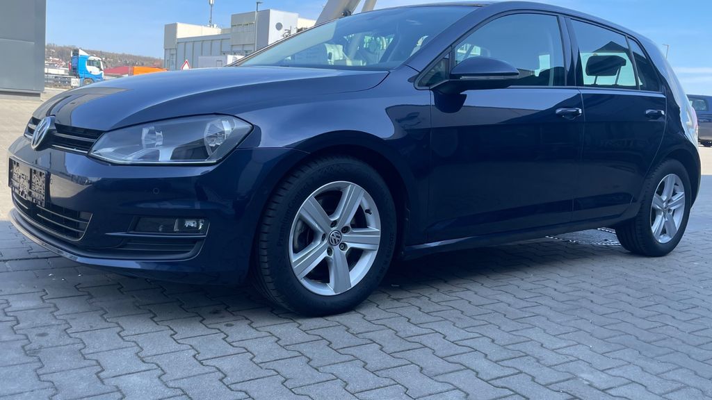 VW Golf 62.200 km 10.900 &euro; Falkenberg 84326
