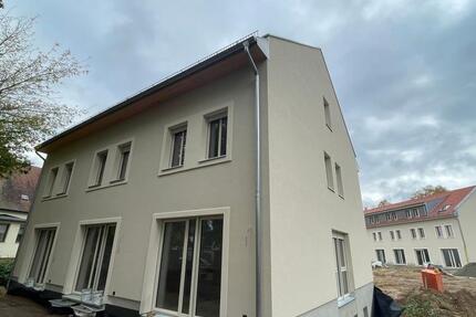 POSTHOF GRANSEE® I Reihenhaus I 5-Zimmer I EBK I Erstbezug I 2.02 zimmer
