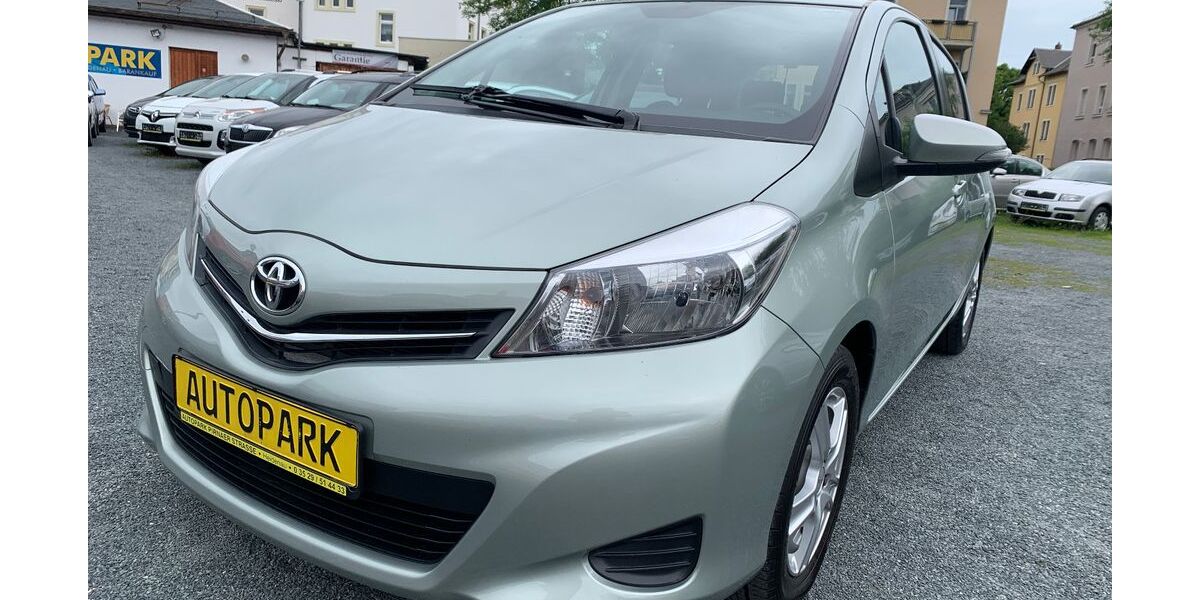 Toyota Yaris 94.700 km 6.700 &euro; Heidenau 01809