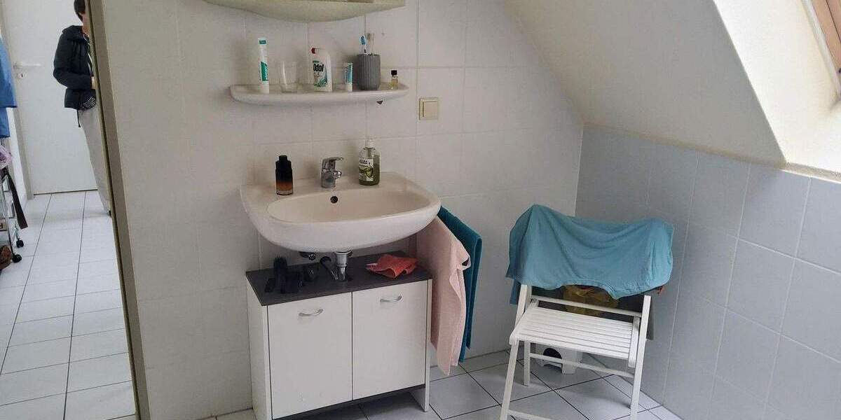 Sehr schöne großzügige 1-Zimmerwohnung mit Wintergarten in grüner und ruhiger Wohnlage zu vermieten 1 zimmer