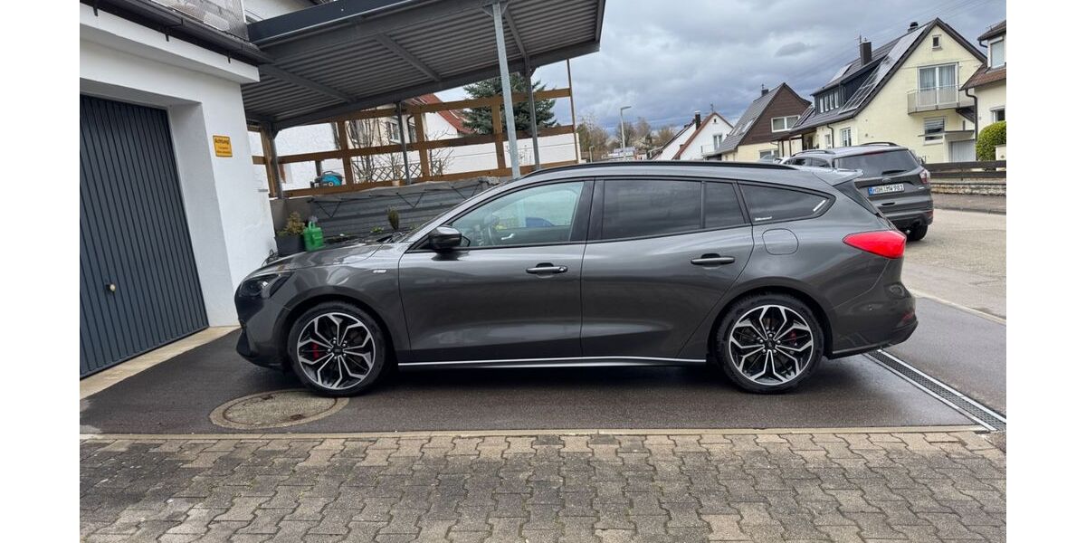 Ford Focus 105.000 km 17.500 &euro; Herbrechtingen 89542