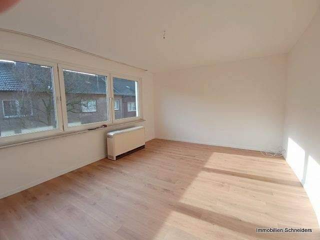 Etagenwohnung Duisburg Untermeiderich - 2 Zimmer, 61 m&sup2;, 500&euro; | Angebot:26815953