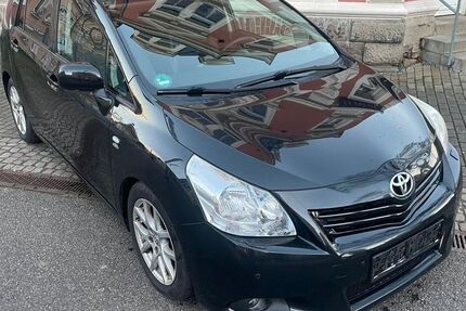 Toyota Verso 272.000 km 3.999 &euro; Dresden 01139