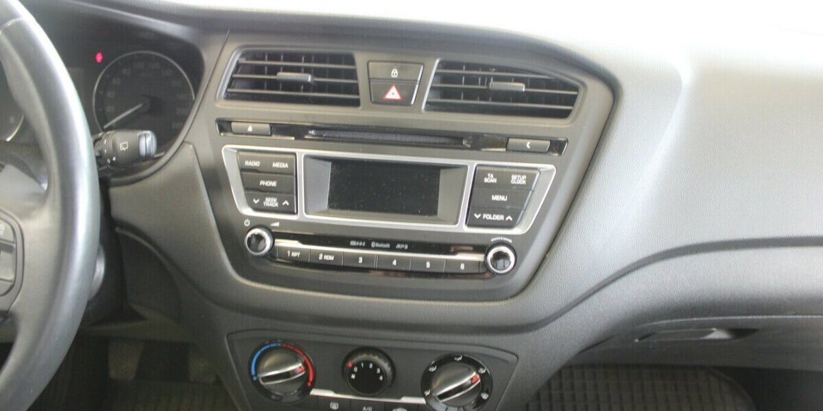 Hyundai i20 1.0 - Klima - 111.957 km 9.480 &euro; Euskirchen 53881