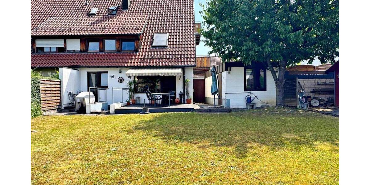 Doppelhaushälfte mit 439 m² Garten + Garage + Stellplätze 5 zimmer