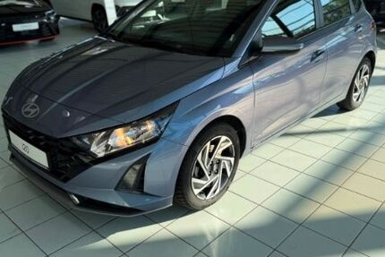 Hyundai i20 17.760 km 19.350 &euro; Hamburg 22525