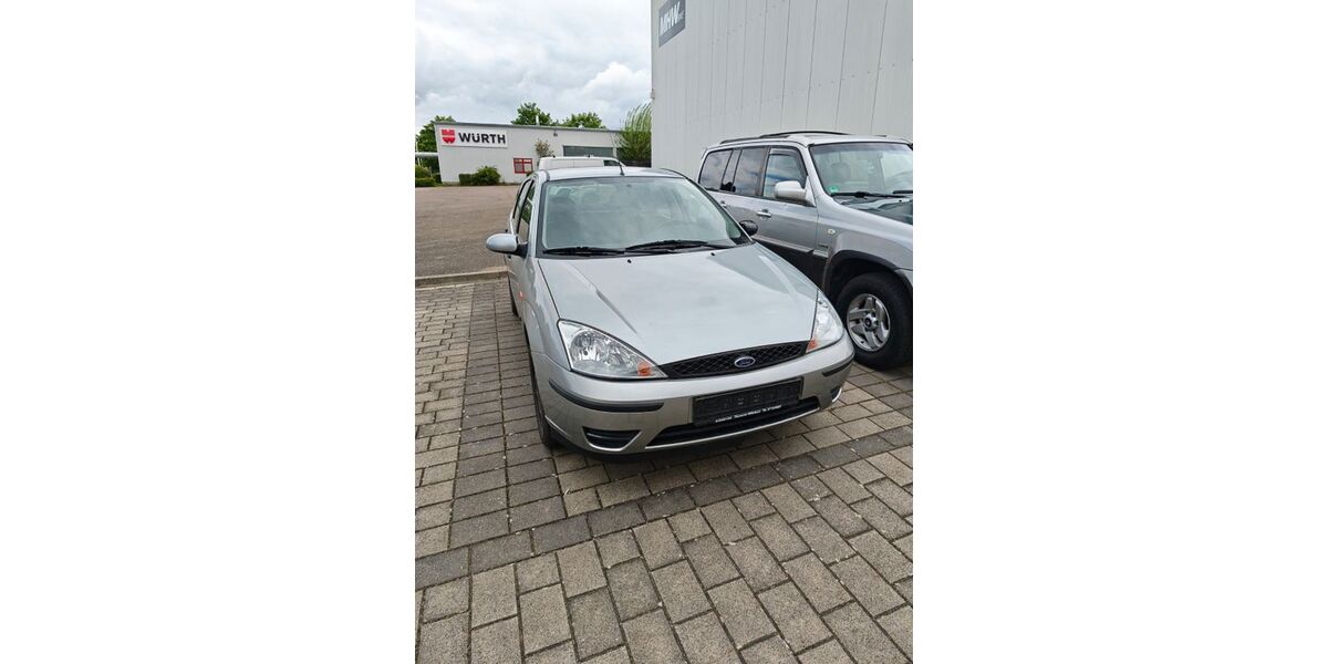 Ford Focus 74.528 km 2.200 &euro; Schwäbisch Hall 74523