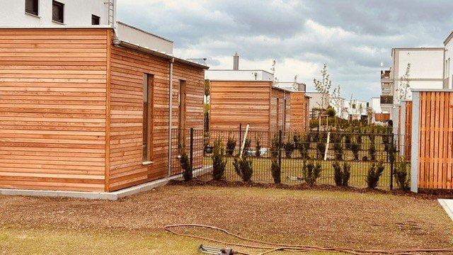 Reihenhaus Neutraubling - 6 Zimmer, 190 m&sup2;, 1.900&euro; | Angebot:26478045