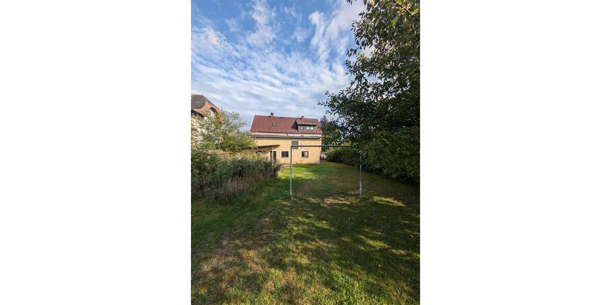 Doppelhaushälfte Waldsassen - 8 Zimmer, 146 m&sup2;, 165.000&euro; | Angebot:25678476