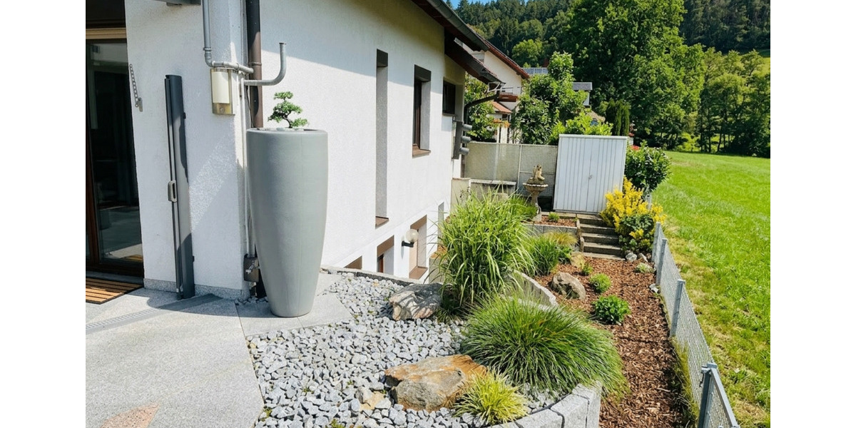 Erdgeschoßwohnung Buchenbach - 2.5 Zimmer, 110 m&sup2;, 1.250&euro; | Angebot:25554056