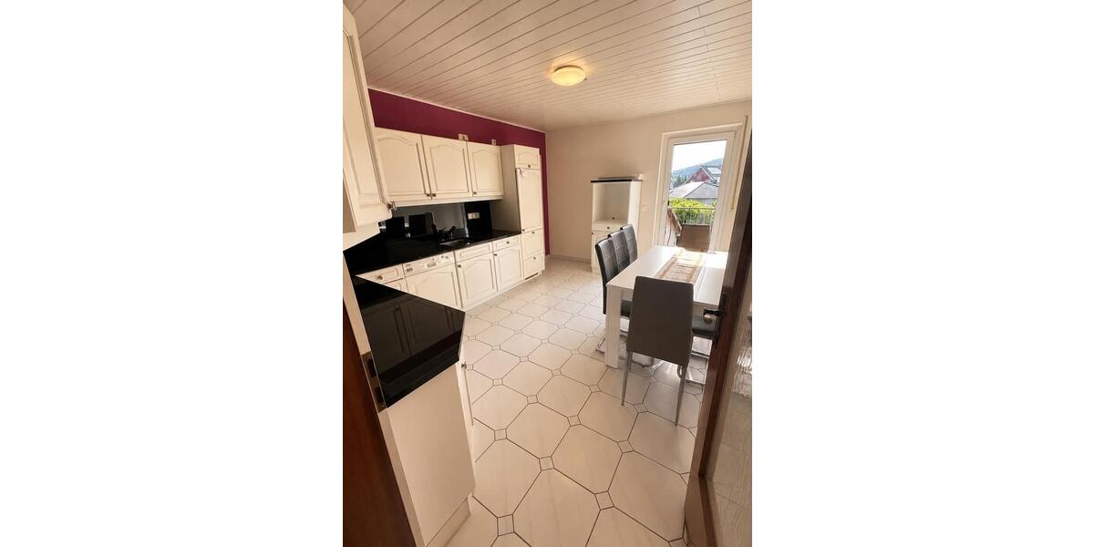 Einfamilienhaus Breuna - 6 Zimmer, 206 m&sup2;, 295.000&euro; | Angebot:26856081