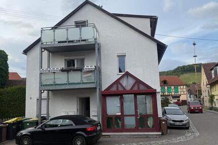 Modernisiertes Wohnhaus Dachausbau & sanierter Ladenfläche