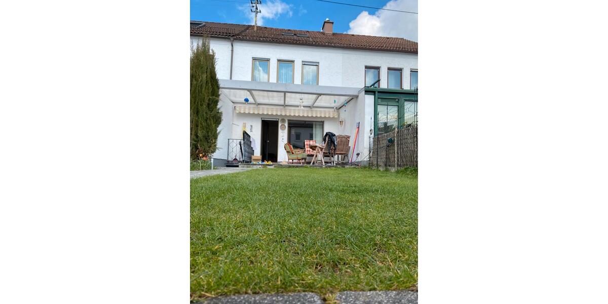 Reihenhaus Augsburg Lechhausen - 4 Zimmer, 94 m&sup2;, 450.000&euro; | Angebot:25406889