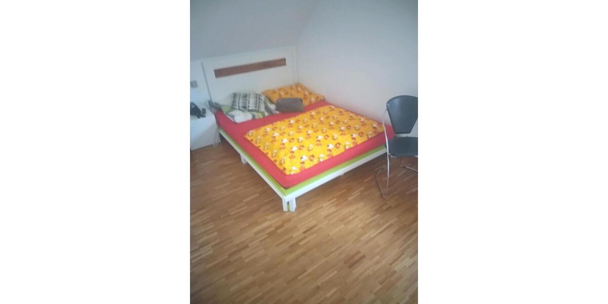 Dachgeschoßwohnung Bad Arolsen - 4 Zimmer, 115 m&sup2;, 950&euro; | Angebot:26004101