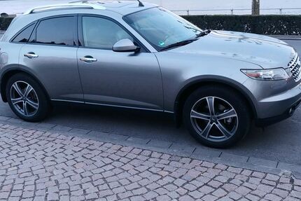 INFINITI FX 219.000 km 7.500 &euro; Wiesbaden 65183