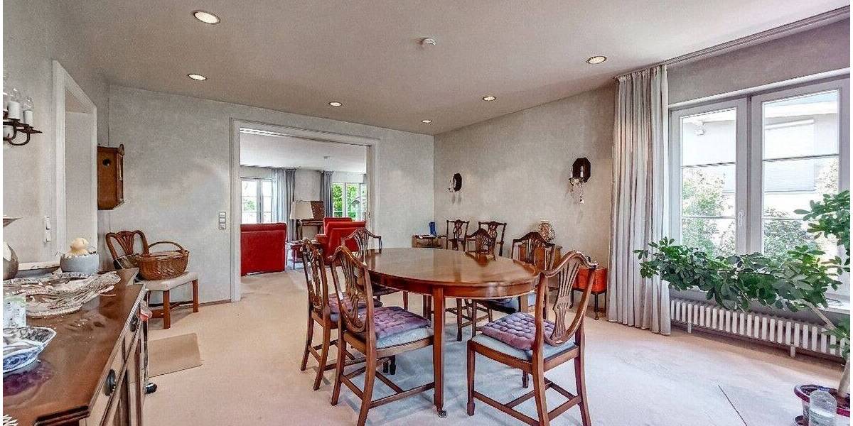 Einfamilienhaus Offenburg Nordoststadt - 9 Zimmer, 348 m&sup2;, 1.190.000&euro; | Angebot:26820465