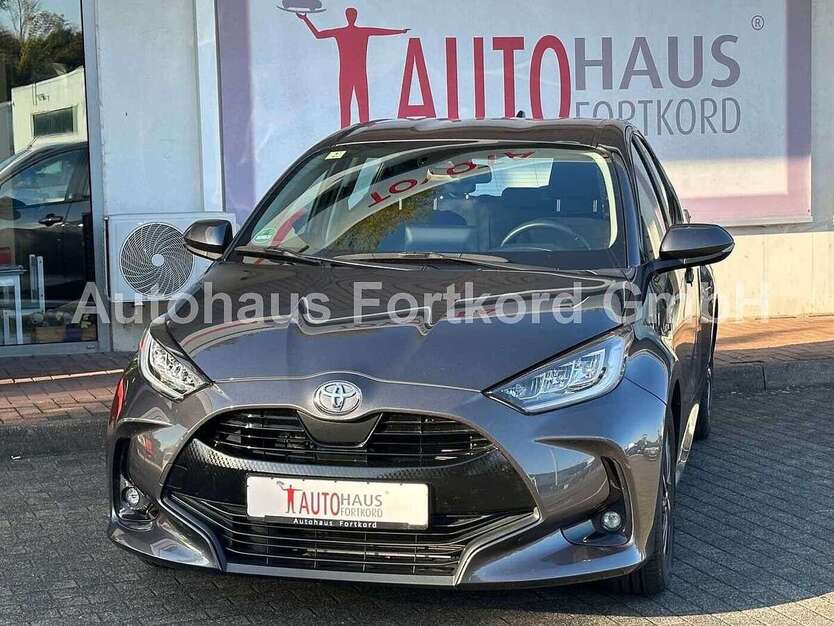 Toyota Yaris 24.980 km 19.490 € Bielefeld 33689
