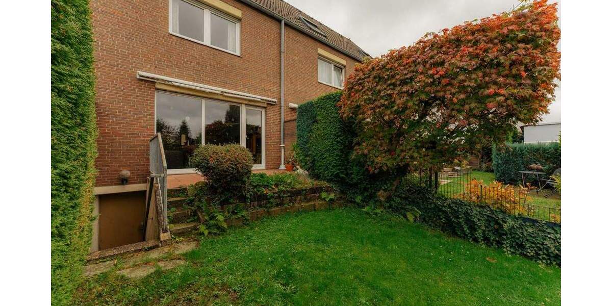 Reihenmittelhaus Leverkusen Schlebusch - 4 Zimmer, 111 m&sup2;, 390.000&euro; | Angebot:24450926