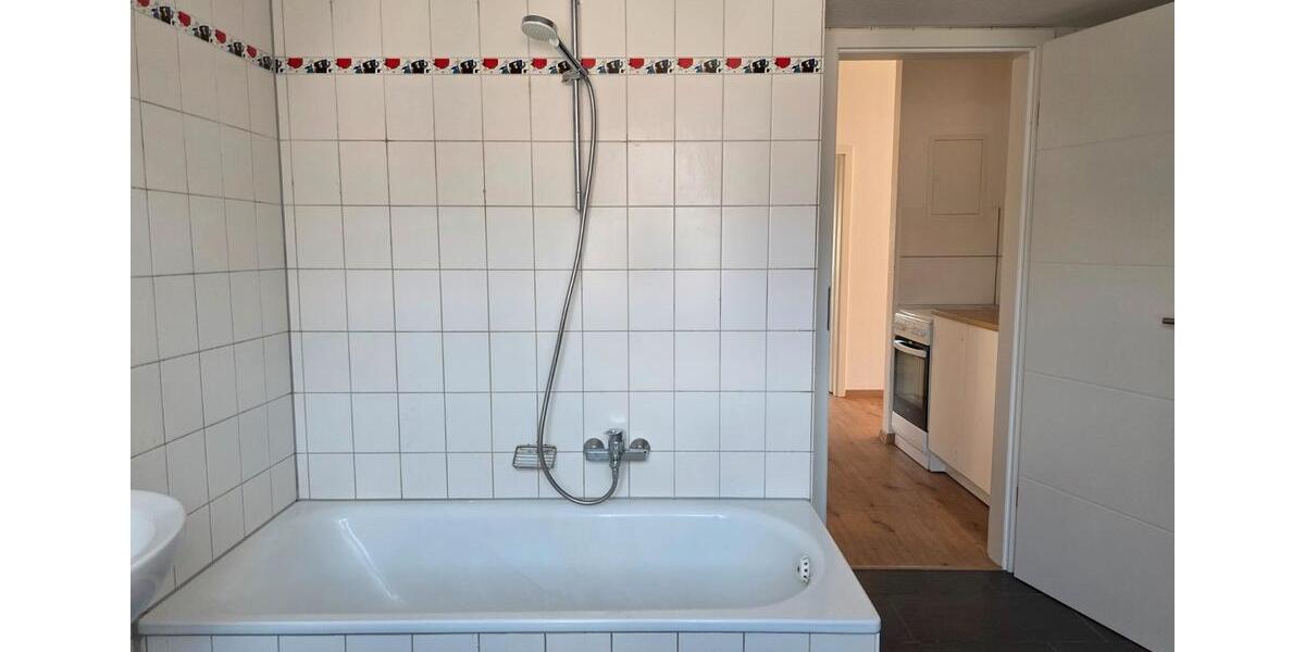 Dachgeschoßwohnung Gelnhausen - 4 Zimmer, 120 m&sup2;, 1.200&euro; | Angebot:26349279