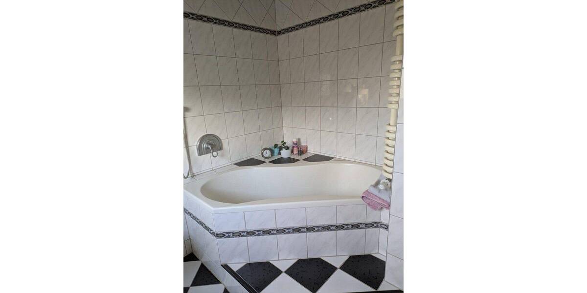 Etagenwohnung Metzingen - 3 Zimmer, 102 m&sup2;, 460.000&euro; | Angebot:26831999