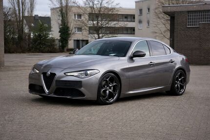 Alfa Romeo Giulia 29.811 km 26.900 &euro; Düsseldorf 40597