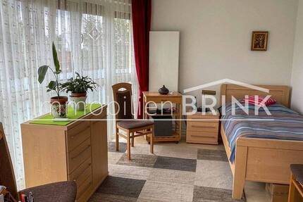 Schnuckelige, helle 2-Zimmer Wohnung, senioren-, behindertengeeignet, mit TG-Platz und drei Außenstellplätzen 2 zimmer