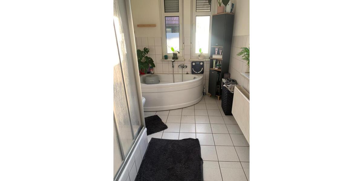 Etagenwohnung Schmalkalden - 5 Zimmer, 112 m&sup2;, 896&euro; | Angebot:25236314