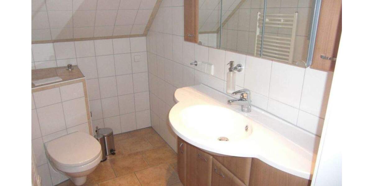 Schöne 2,5 Zi. Nichtraucher-DG-Wohnung mit EBK für 1-2 Erwachsene ohne Haustiere, ruhige Randlage 2 zimmer