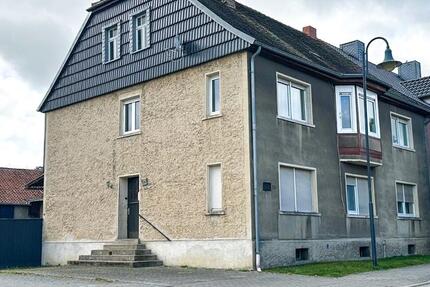 Haus Klötze - 8 Zimmer, 245 m&sup2;, 87.000&euro; | Angebot:26135271