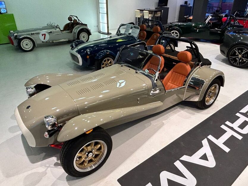 Caterham Andere 9.000 km 55.000 € NÜRBURG 53520