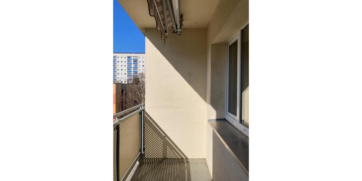 Etagenwohnung Rostock Evershagen - 1 Zimmer, 37 m&sup2;, 330&euro; | Angebot:25420466