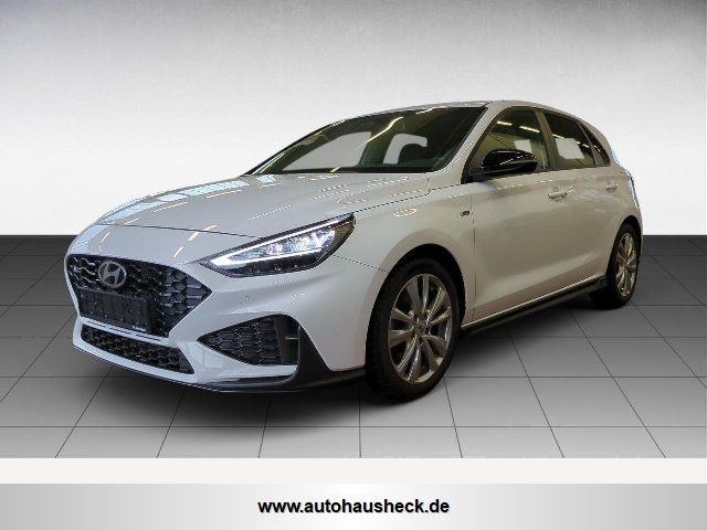 Hyundai i30 28.464 km 24.880 &euro; Dörth 56281