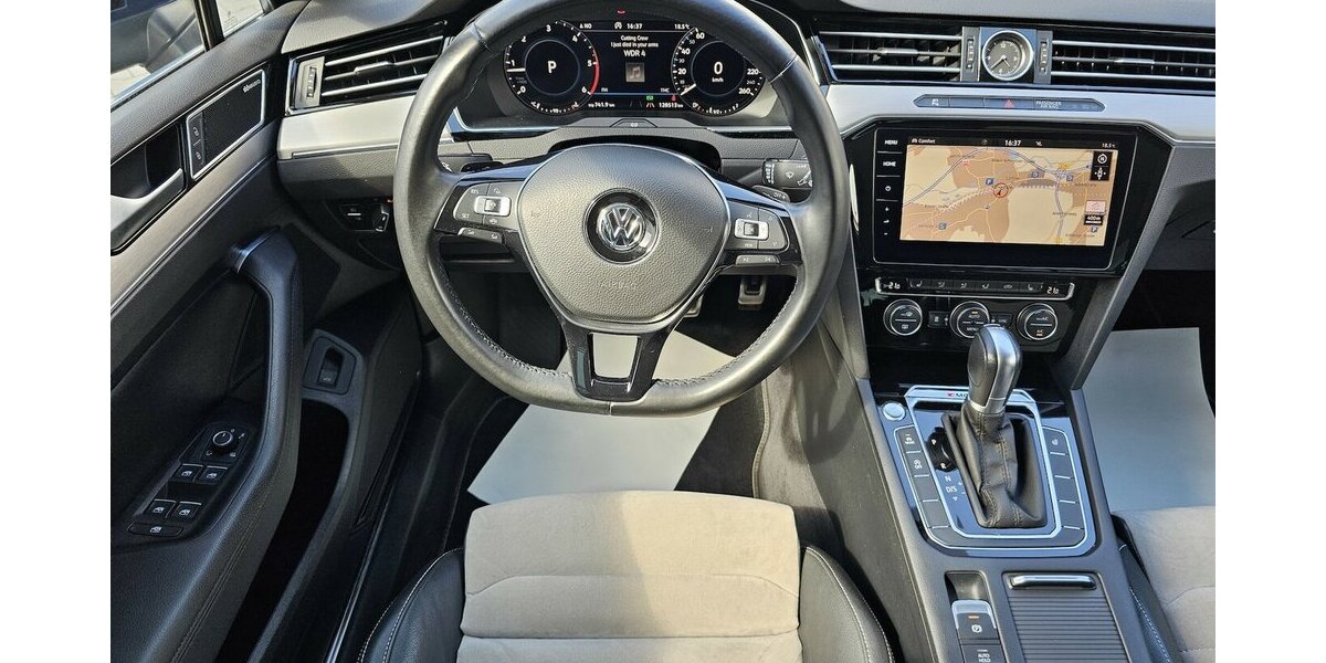 VW Passat Variant 2.0 TDI R-Line 4M Highline 360° 128.350 km 20.990 &euro; Löhne 32584