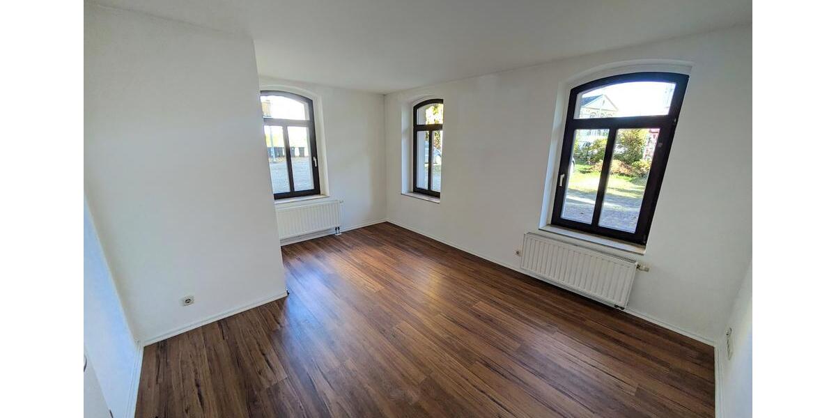 Erdgeschoßwohnung Zwickau - 2 Zimmer, 42 m&sup2;, 280&euro; | Angebot:26008219