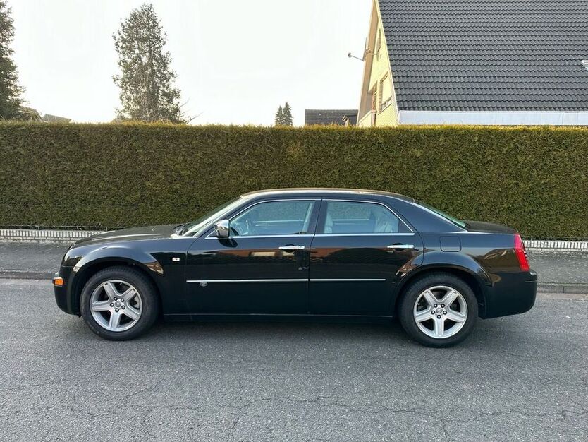 300C