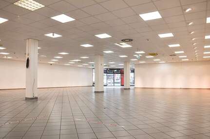 Einzelhandel in Garbsen 5.507 € 410 m²