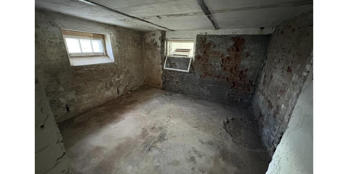 Einfamilienhaus Hohenstein-Ernstthal Ernstthal - 8 Zimmer, 120 m&sup2;, 210.000&euro; | Angebot:27542206