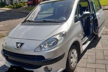 Peugeot 1007 208.000 km 1.690 &euro; Euskirchen 53881