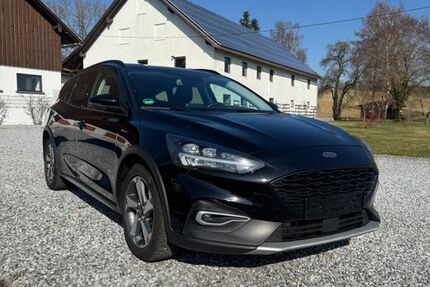 Ford Focus 121.695 km 10.999 &euro; Baierbach /Landshut 84171